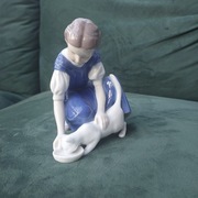 Porcelanowa figurka B&G 1745 karmienie kotka 