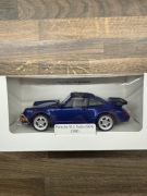 Porsche museum Porsche 911 Turbo 964 1990 1:24