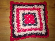 Poszewka na poduszkę jaśka ręcznie robiona na szydełku PRL Vintage