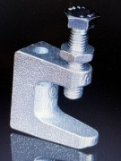 Zacisk mocujący do prętów gwintowanych M8