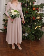 suknia kolor pudrowy róż z delikatnym brokatem