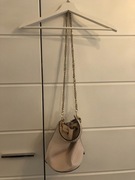 Pudroworóżowa torebka ze złotymi elementami Zara