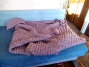 Koc ręcznie dziergany, gruby, ciepły 150 x 180 cm