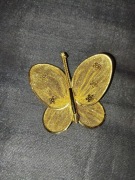 Zabytkowa broszka motyl w kolorze złota 