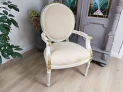 Piękny  stary fotel 73/2025