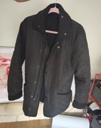 Barbour Microfibre Polarquilt czarna kurtka premium pikowana oversize