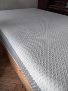 Materac + skrzynia IKEA 140x200 – bardzo dobry stan (rok)