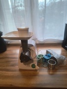 Maszynka do mięsa Bosch MMWPL2000 1500W 1,7 kg na minutę Biała KOMPLET