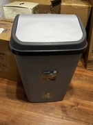 Śmietnik 50 l lekko uszkodzony