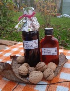 LIKIER "ENERGETYK" Z ZIELONYCH OWOCÓW ORZECHA WŁOSKIEGO - W NASZEJ SPIŻARNI