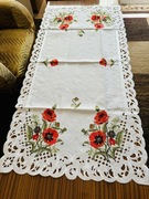 Bieżnik biały kolorowy haft czerwone maki 60 x 120 cm