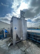 Zbiornik pionowy kwasoodporny z przenośnikiem