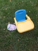 KRZESEŁKO ze stoliczkiem do karmienia dzieci Wawer