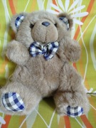 Maskotka miś  z kokat