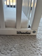 Kojec drewniany Woodies z materacem 