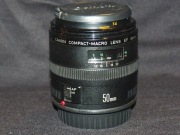 Obiektyw Canon EF 50mm f/2.5 Compact Macro. 