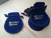 SAKIEWKI NA MONETY - WELUROWE, ELEGANCKIE, NIEBIESKIE z POBJOY MINT