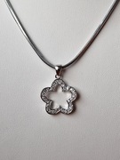 Srebrna zawieszka z cyrkoniami pr 925