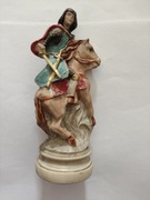 Statuetka posążek zbrojny rycerz na koniu postać strój z epoki!