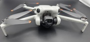 Dron DJI Mini 4 Pro Fly More Combo (RC 2) + DJI CARE