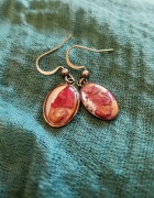 Kolczyki z prawdziwą piwonią w żywicy – biżuteria handmade 