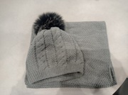 Komplet czapka z szalikiem 