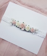 Biała opaska wianek z różyczkami na chrzest urodziny sesję zdjęciową 