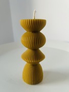 Świeca z naturalnego wosku pszczelego "Złote Fale" 