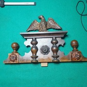 Stara=zdrowa korona (górka) do skrzyni zegara wiszącego ok.37 cm