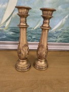 Para dekoracyjnych świeczników w kolorze złotym – 24 cm – styl klasyczny