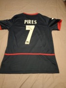 Koszulka Arsenal z autografem Robert Pires 