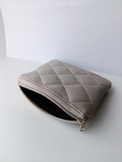 Kosmetyczka saszetka skórzana pikowana beżowa