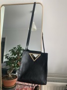 Torebka mango na pasku czarna