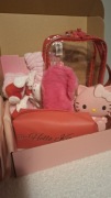 Różowy box z Hello Kitty 10 woreczków + gratisy