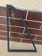 Duży Fiat 125p szyba trójkątna z uszczelką BESPO D306 lewy tył drzwi