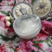 Świeca sojowa „Green Essence” stokrotka, Robea, 165ml