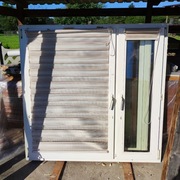 Okno Uzywane z roletami wewnetrznymi