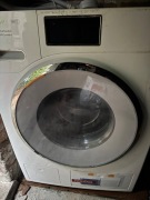 Pralka MIELE; uszkodzony panel dotykowy 