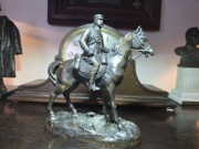 Stara figura rzeźba Marszałka Józefa Piłsudskiego  na Koniu