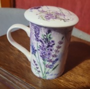 Kubek Kavender Collection  z zaparzaczem i pokrywką 