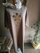 Sukienka typ masełko Livans beżowa/fango z kapturem 