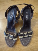 Nowe brązowe sandały na koturnie Cardly 39