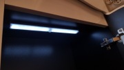 Lampka LED do szafy 30cm cz.ruch biał.zimn USB+aku