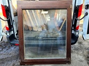 okno drewniane 129x157 cm jednoskrzydłowe szyba zespolona brąz