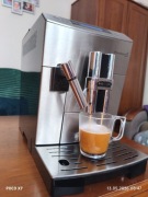 Ekspres ciśnieniowy do kawy Delonghi Primadonna
