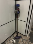 Dyson V8 zestaw używany