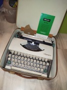 Maszyna ręczna do pisania olympia 