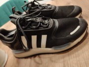 Buty sportowe firmy Adidas model NMD_V3