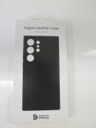 Etui skórzane SAMSUNG S24 Ultra Vegan Leather Case, model GP-FPS928HCABW