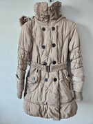 Kurtka z kapturem na zimę beżowy płaszcz z paskiem futerko S 36